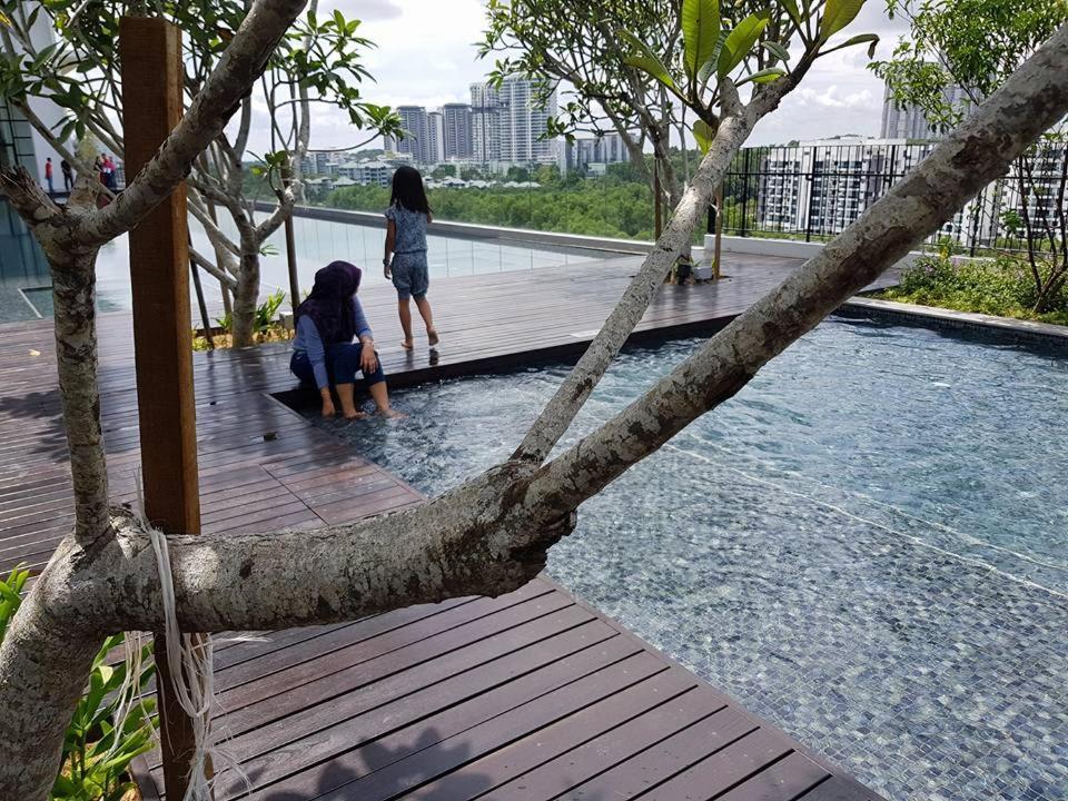 Mycozysoho With Excellent Swimming Pool View Cyberjaya Exterior foto